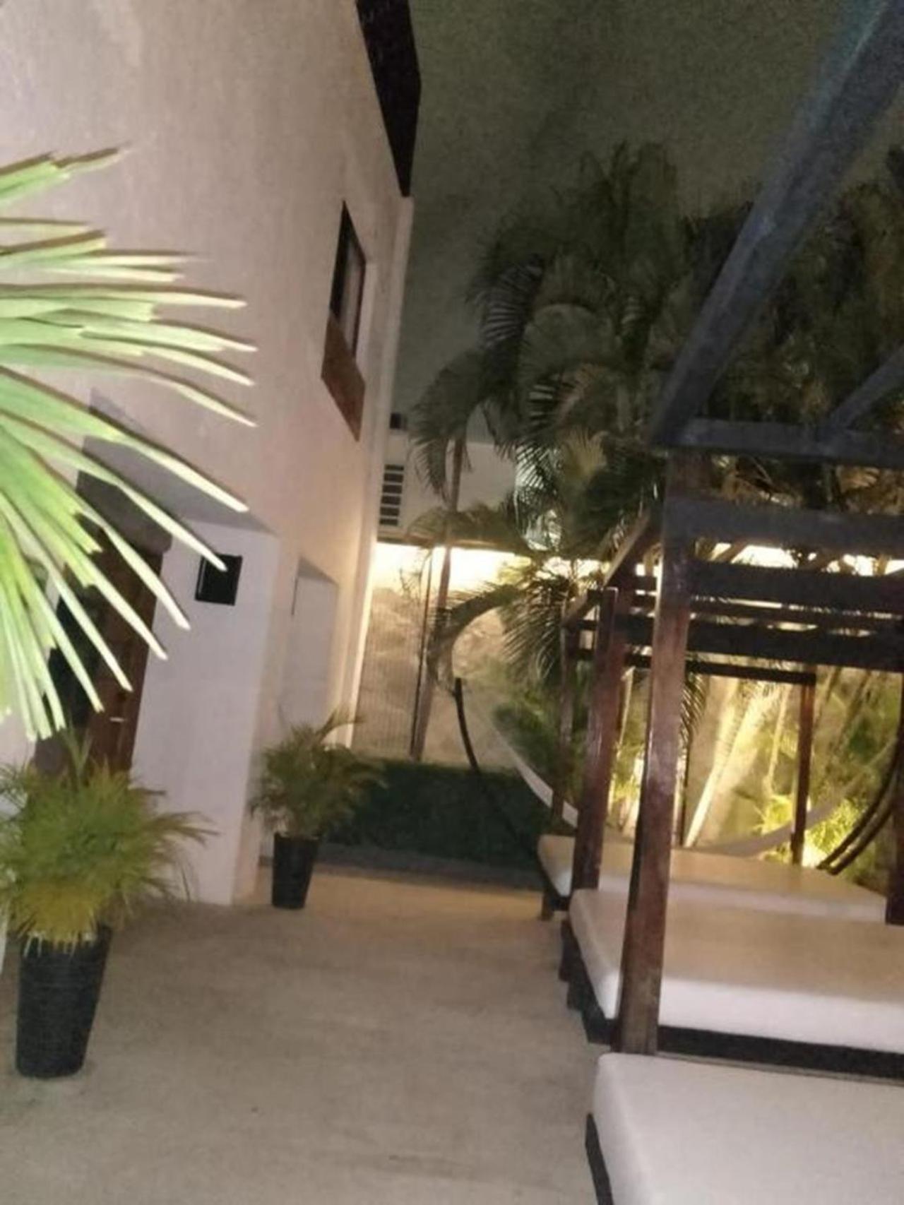 Seven Boutique Apartments Cancun Exterior photo